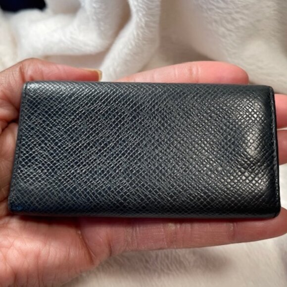 LOUIS VUITTON, EUC KEYCASE - Picture 2 of 7